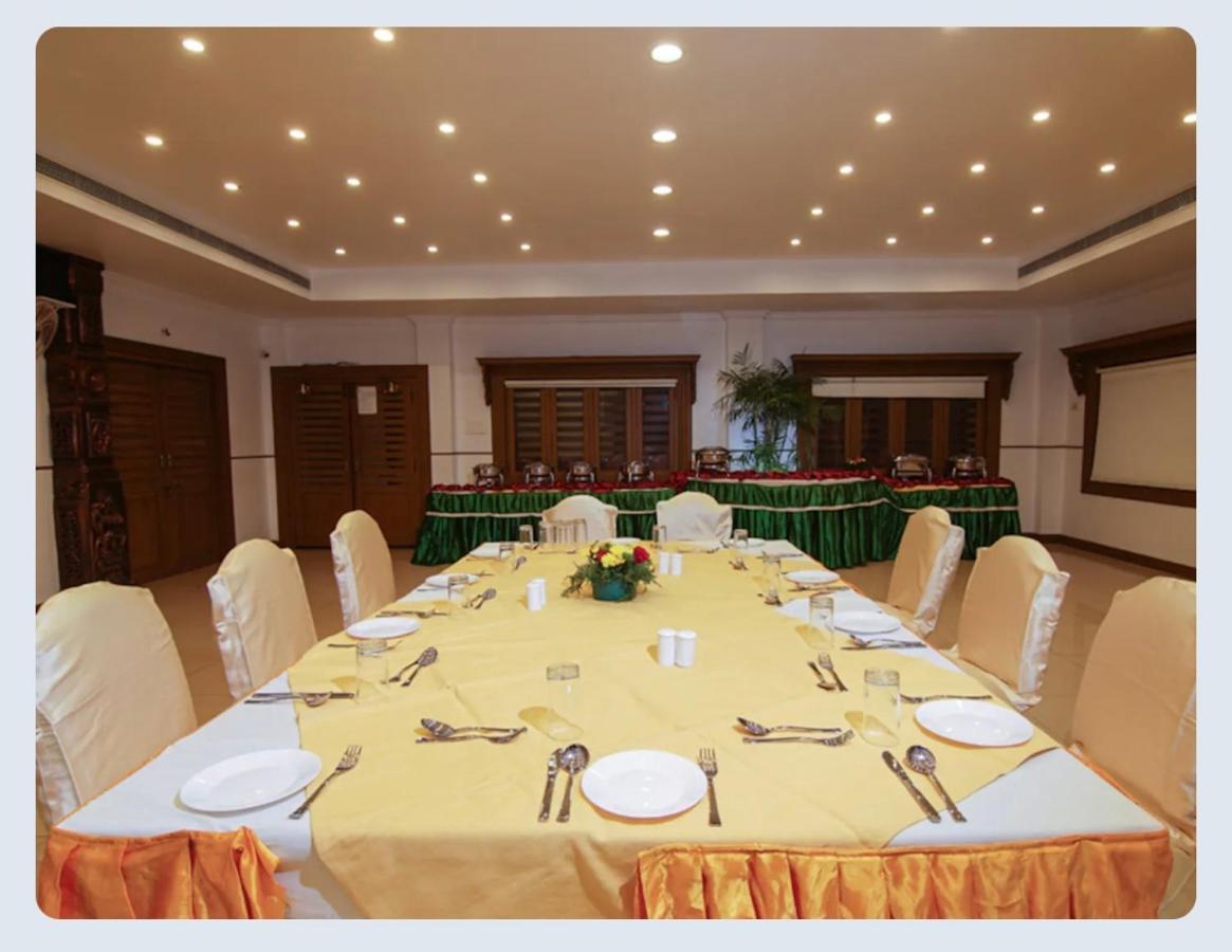 Hotel Sasthapuri โคชิโคด ภายนอก รูปภาพ